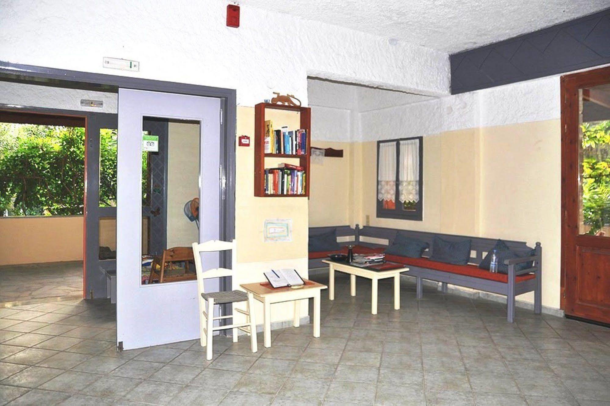 Hotel Neos Matala Exteriér fotografie