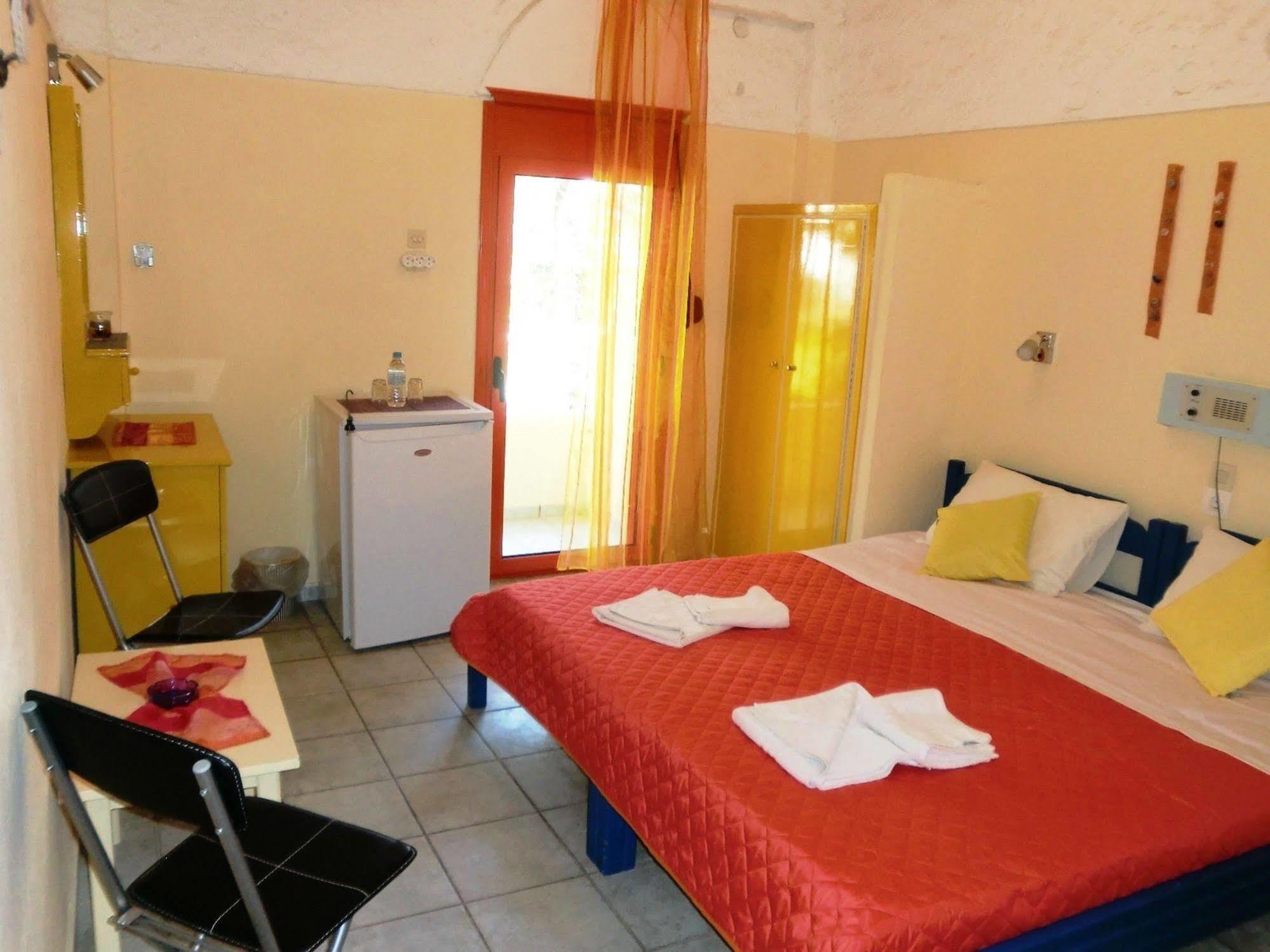 Hotel Neos Matala Exteriér fotografie