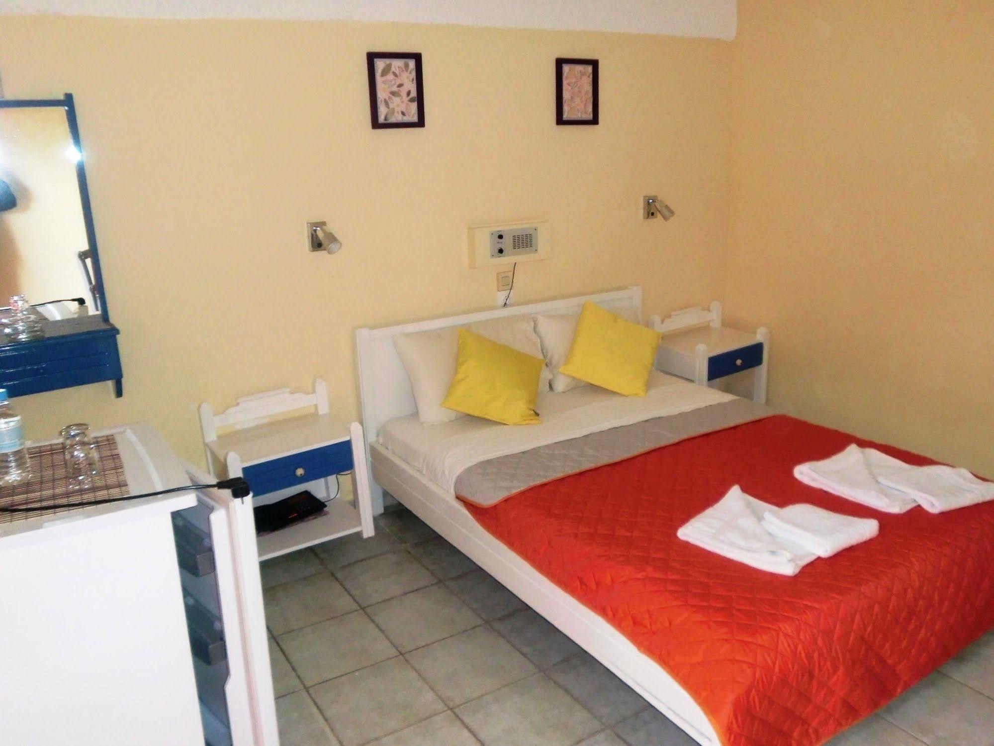 Hotel Neos Matala Exteriér fotografie